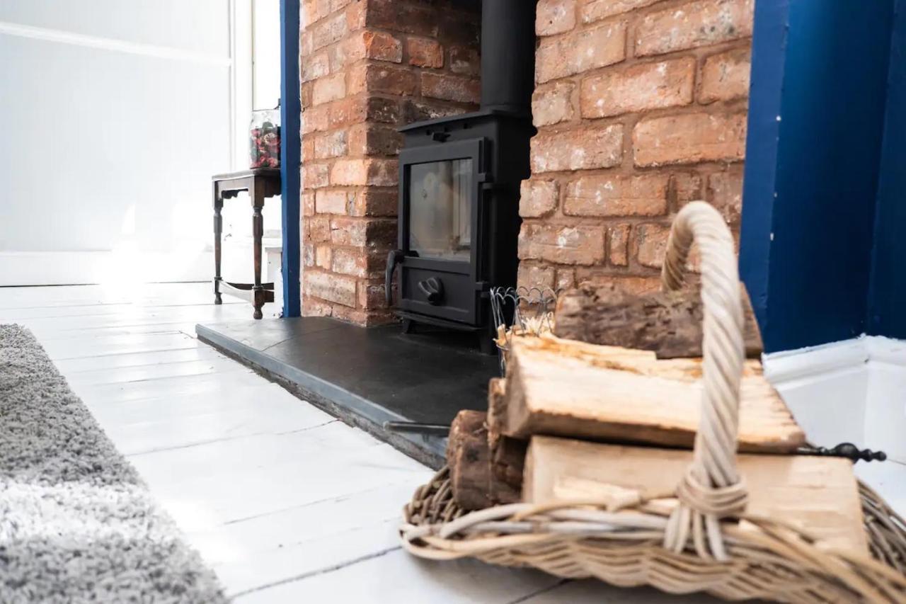 Апартаменты Cute Self Catering Flat In The Brecon Beacons Крикхауэлл Экстерьер фото